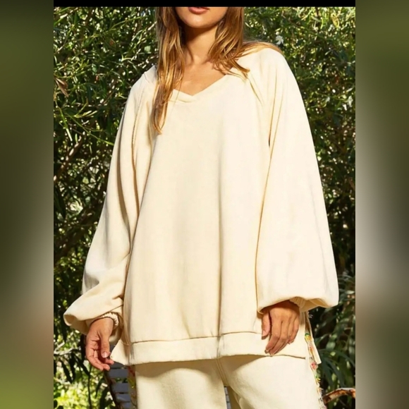 POL Tops - POL Cream Knitwear